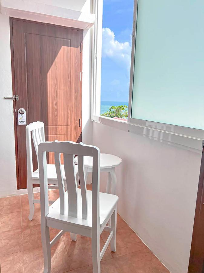88 House Patong Hotel Bagian luar foto