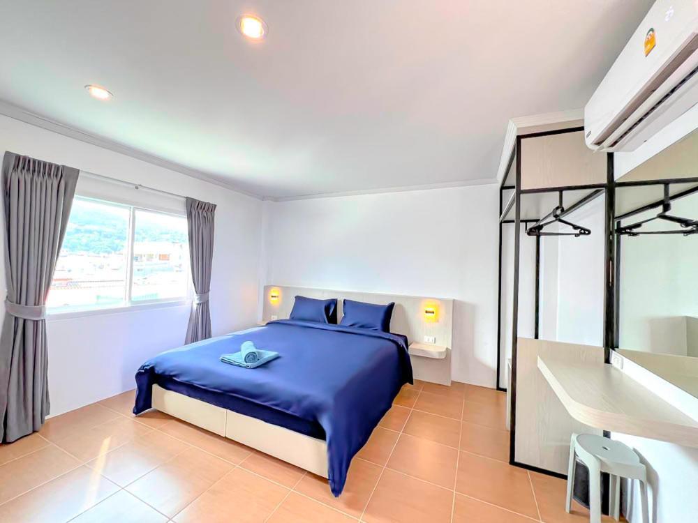 88 House Patong Hotel Bagian luar foto