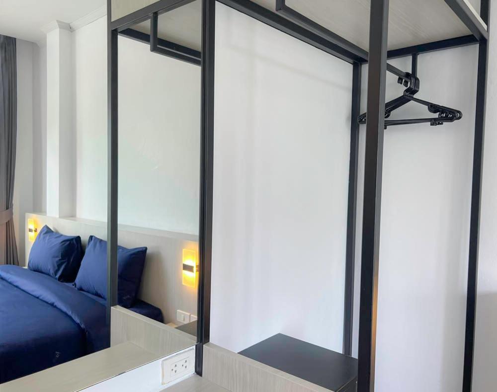 88 House Patong Hotel Bagian luar foto